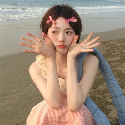 金牌客服董董恩